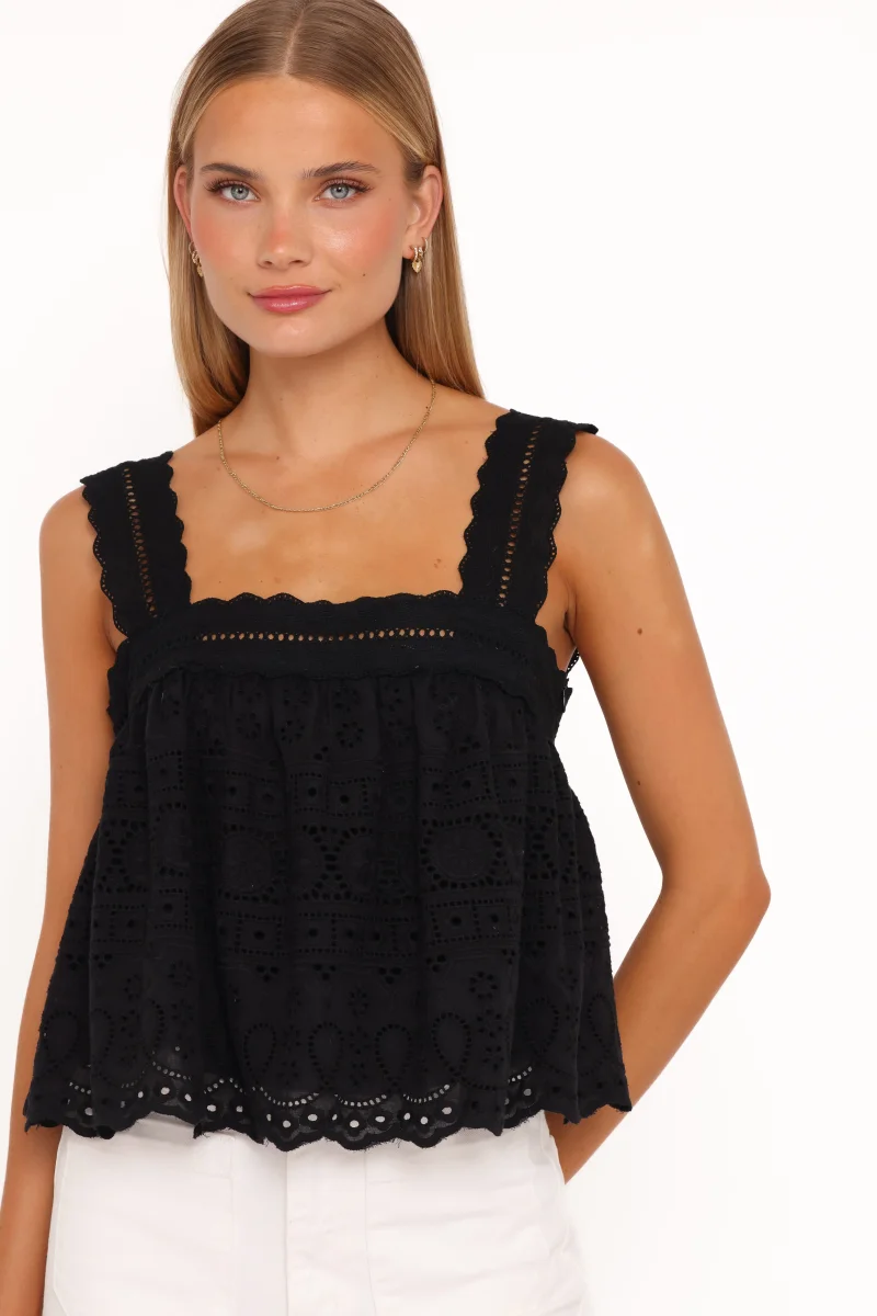 Aideen Eyelet Top – Black